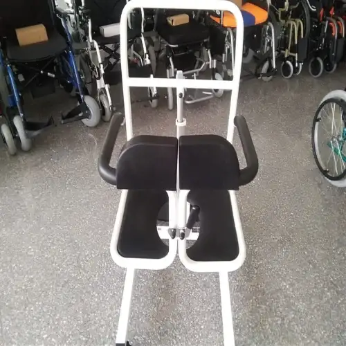 كرسي رافعة لنقل المريض كهربائي ( كرسي ترانسفير )